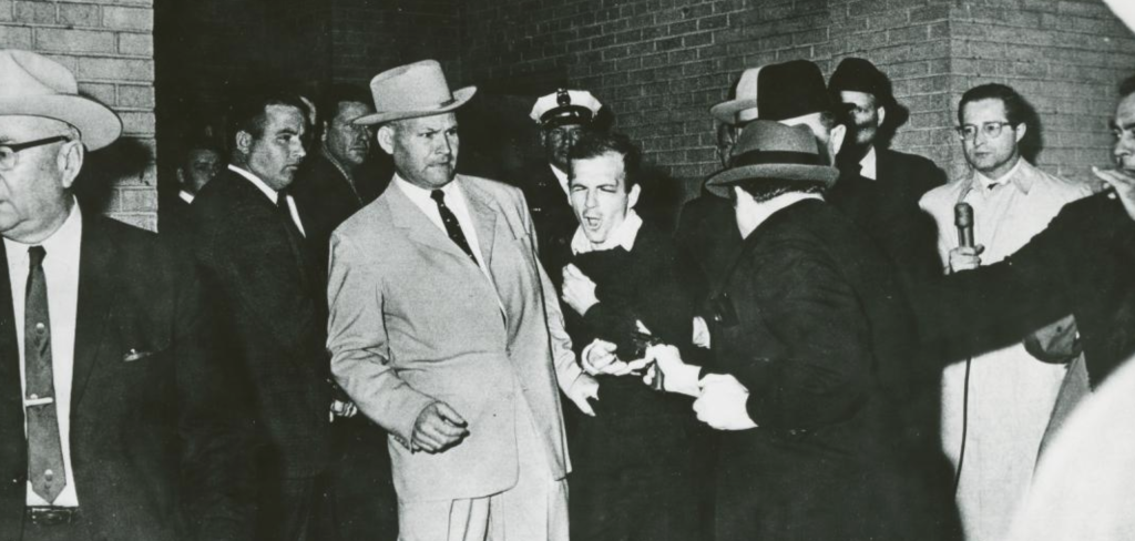 Het neerschieten van Lee Harvey Oswald